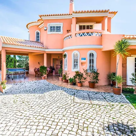 Vivienda Clara *